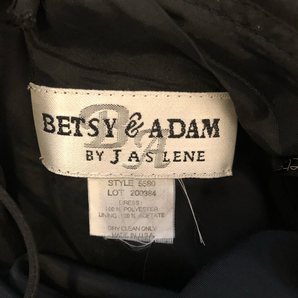 Vintage 90’s Betsy and Adam black gown. Size small. - Picture 4 of 5